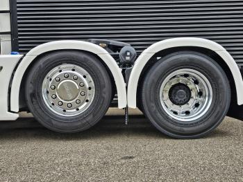 S660 V8 6x2/4 / 2 x PTO / PARKING COOLER / FULL AIR